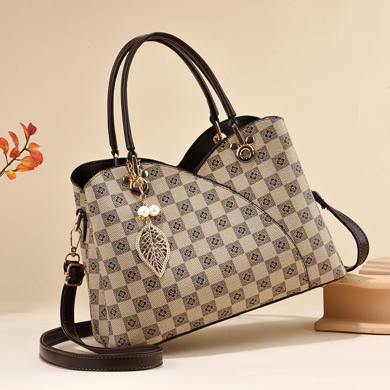 Velanci Katherine Leather Handbag: Sophistication Redefined