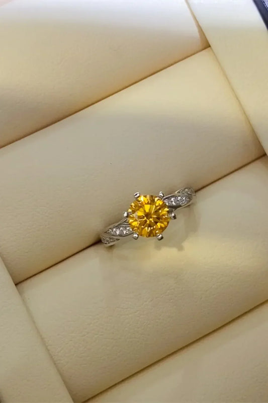 Elegant 2 Carat Moissanite Ring Giulia - Classic Glow Women's Ring Velanci