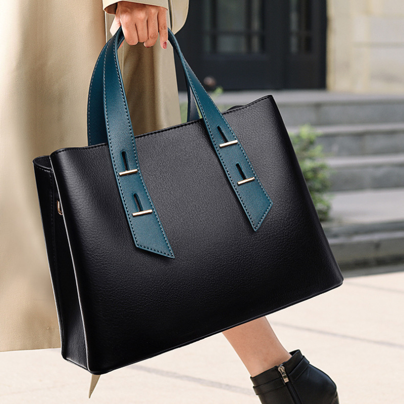 Leonora Leather Handbag: Elegance Redefined