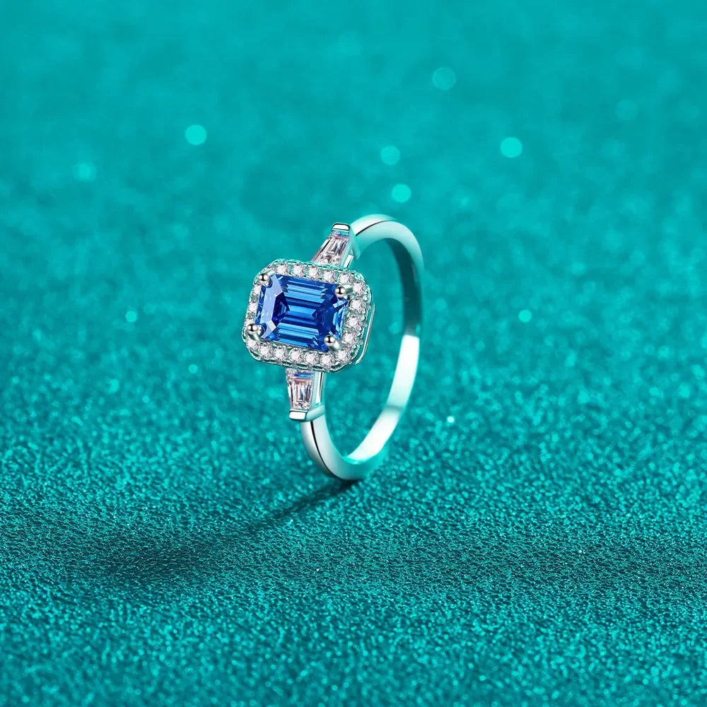 Timeless Solitaire Ring Giulia - 1ct Moissanite 925 Silver Women's Ring Velanci