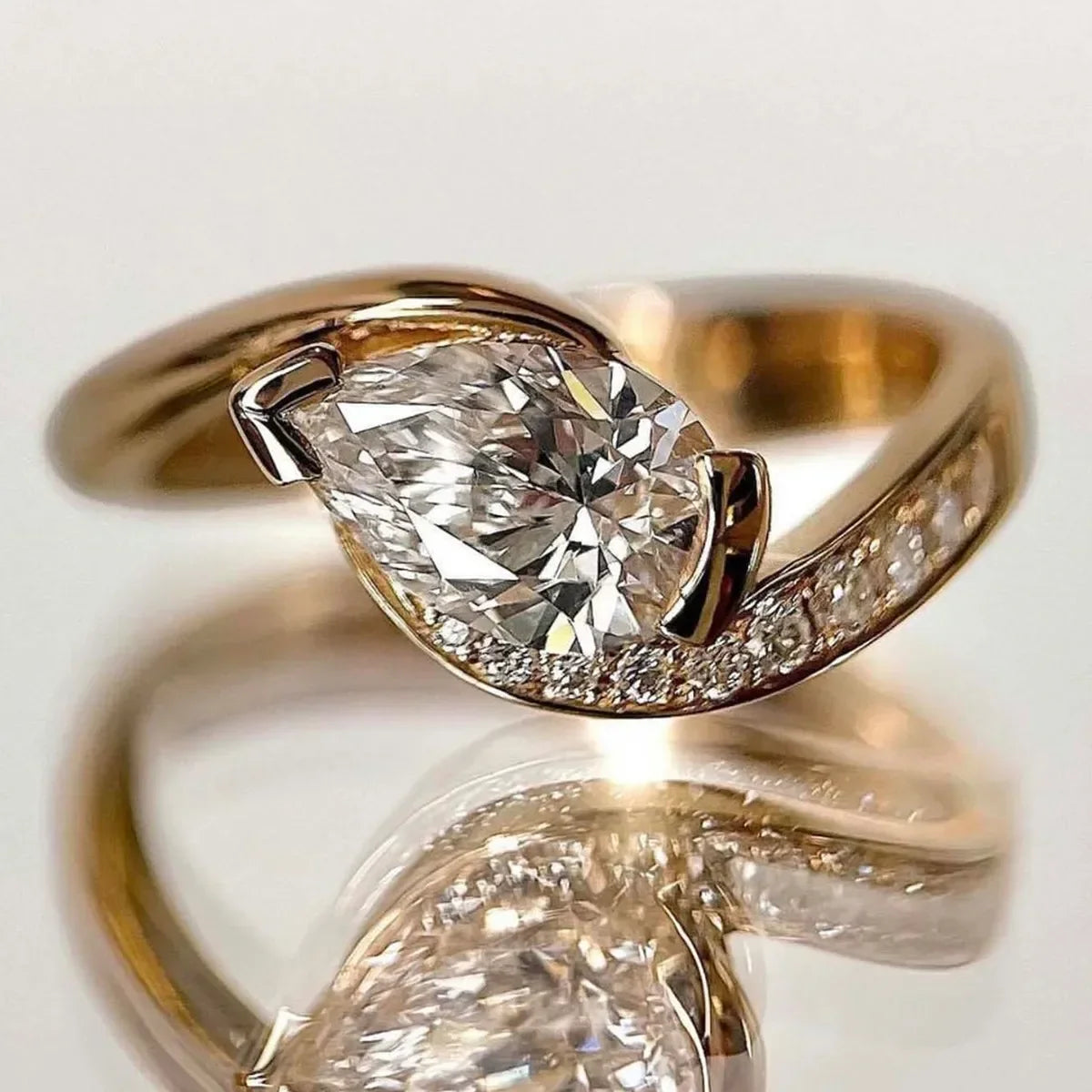 Ring Giulia - 1.5 Carat Moissanite, Curved Pavé Band Women's Ring Velanci