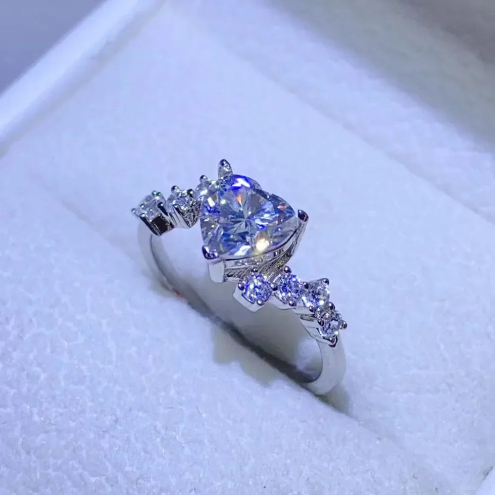 Ring Giulietta - 1 Carat Moissanite, Sterling Silver Sparkle Women's Ring Velanci