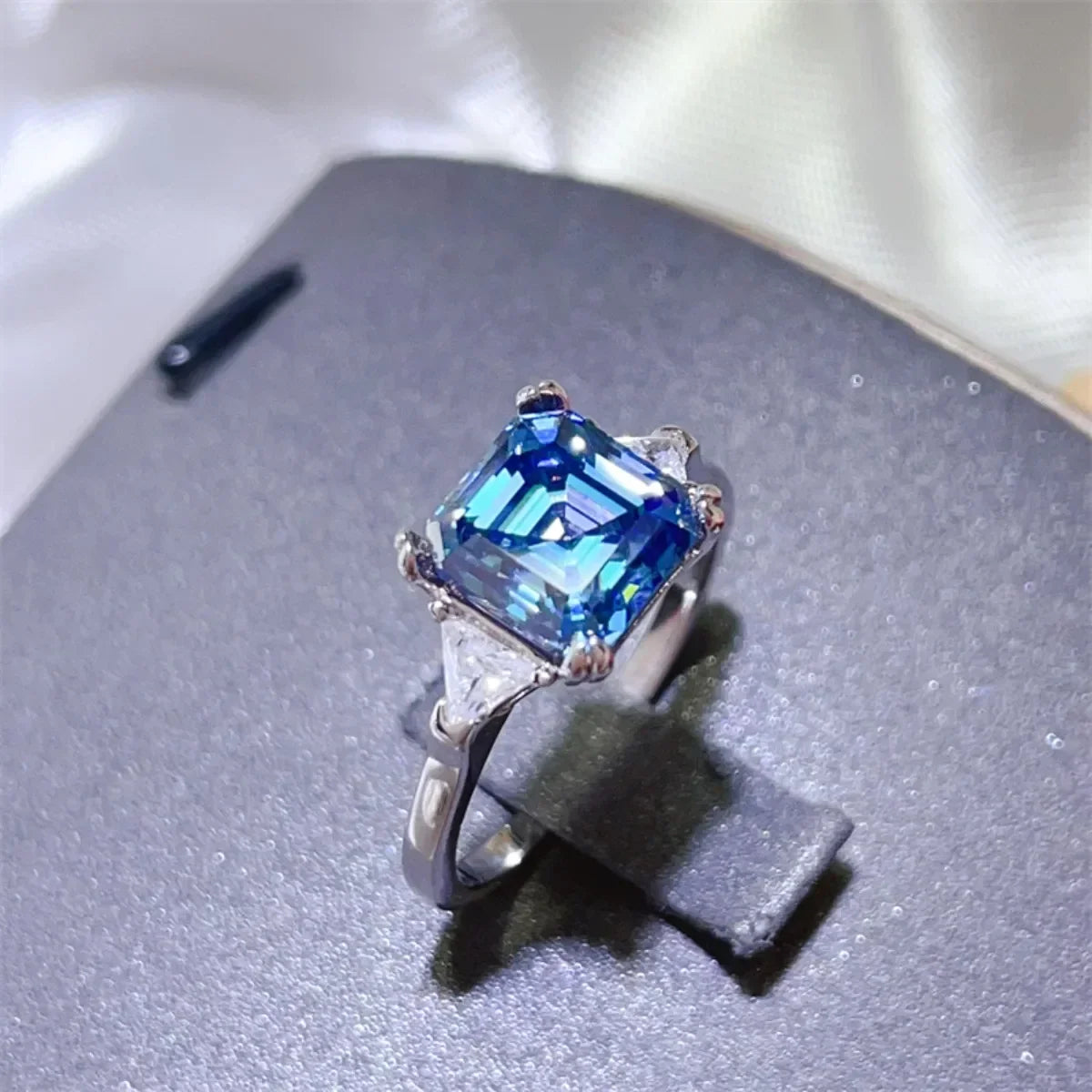 Ring Alessia - Sterling Silver 3 Carat Blue Moissanite Women's Ring Velanci