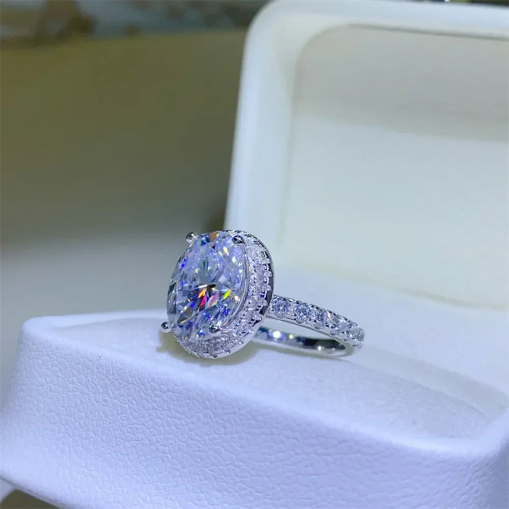 Ring Arianna - 5 Carat Moissanite Halo, Sparkling Brilliance Women's Ring Velanci
