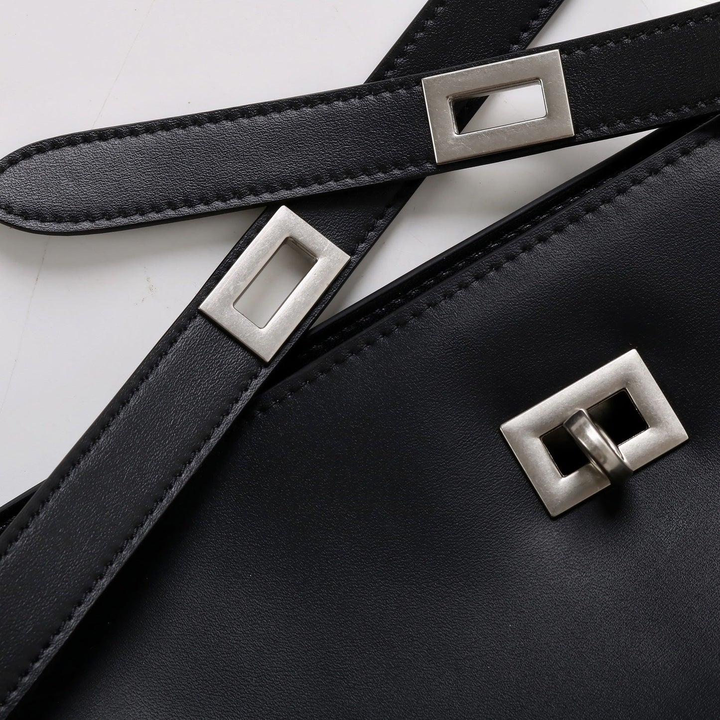 Elegant Waxed Calfskin Vintage Crossbody Baguette Bag