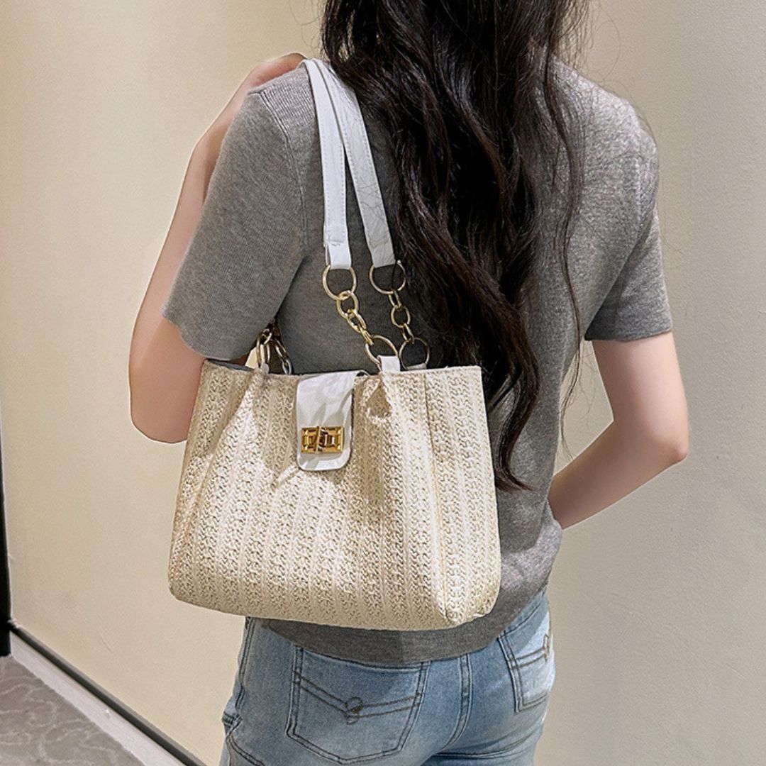 Éclat de Minuit Leather Handbag