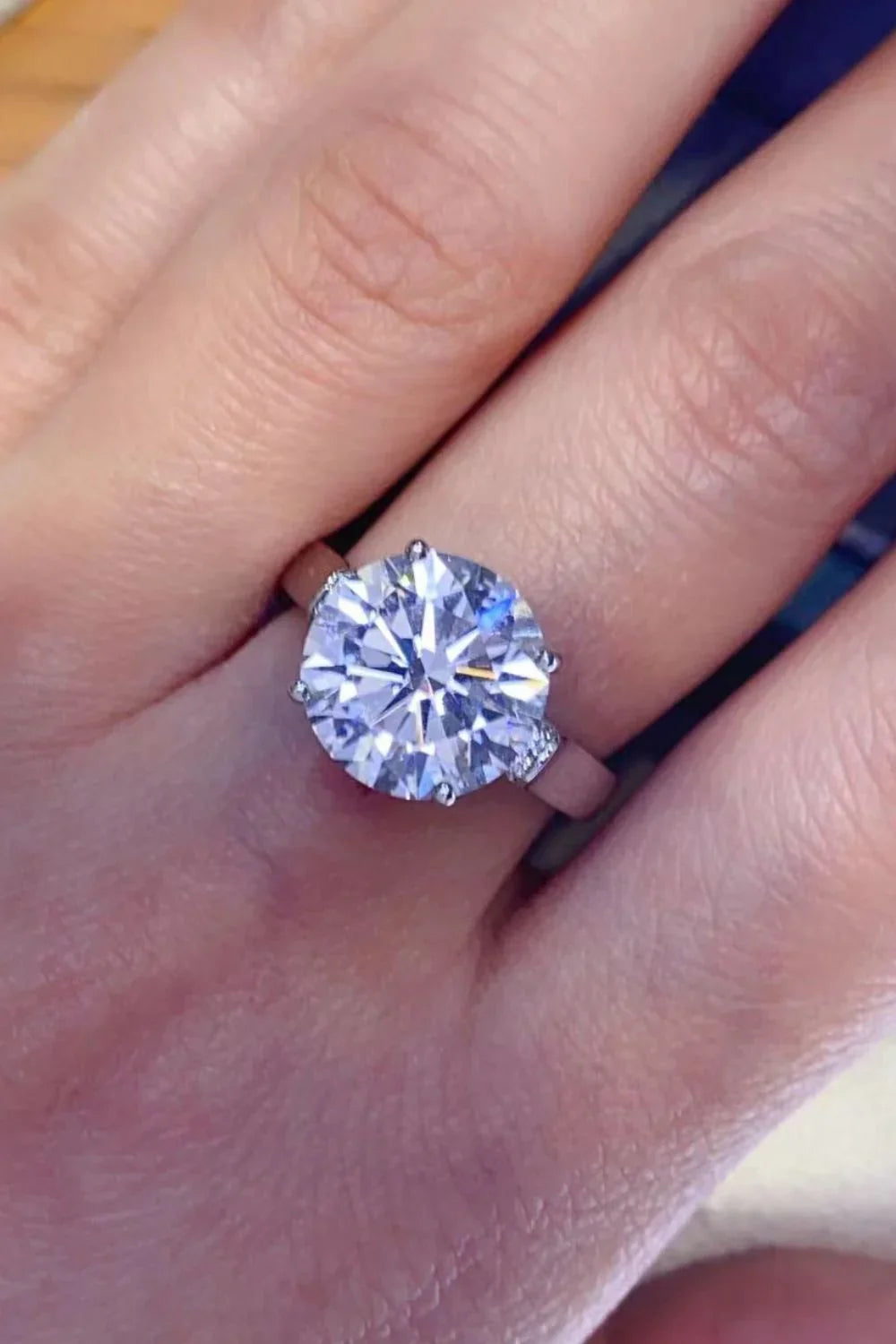 5 Carat Moissanite Ring Giovanna - Minimalist Brilliance Women's Ring Velanci