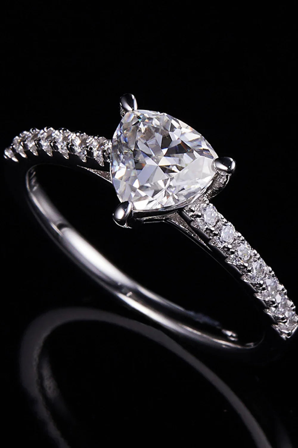 Ring Raffaella - 1ct Triangle Moissanite Silver Band Women's Ring Velanci