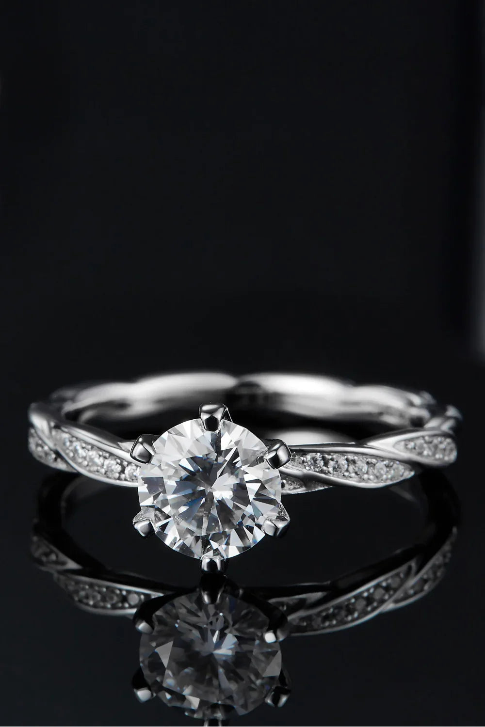 Ring Valentina - 1 Carat Moissanite, Sterling Silver Women's Ring Velanci