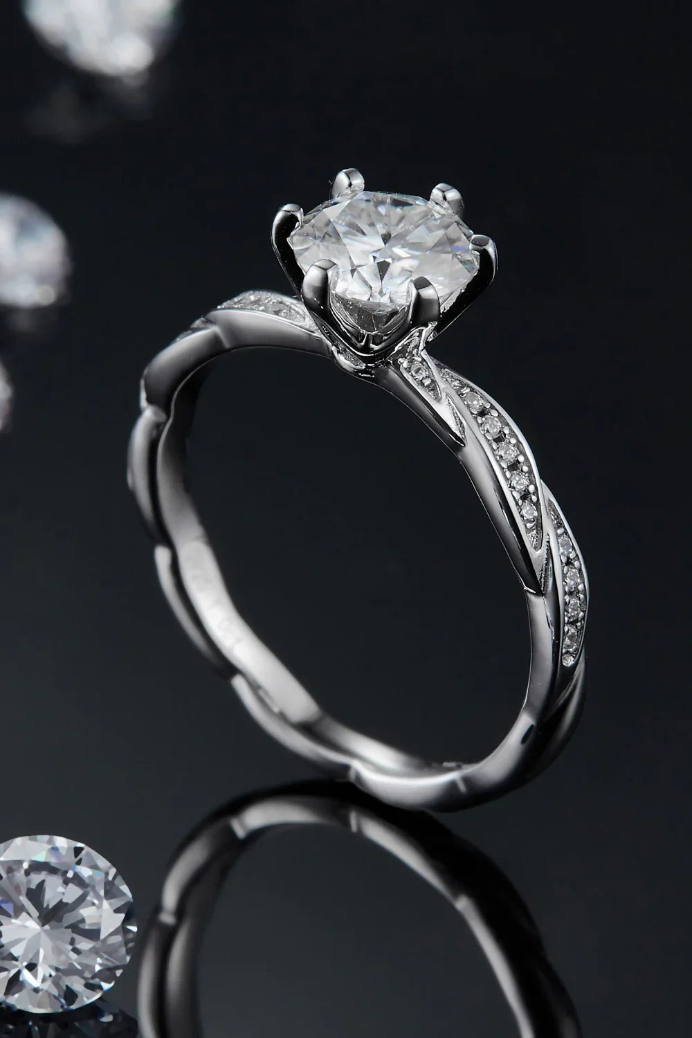 Ring Valentina - 1 Carat Moissanite, Sterling Silver Women's Ring Velanci