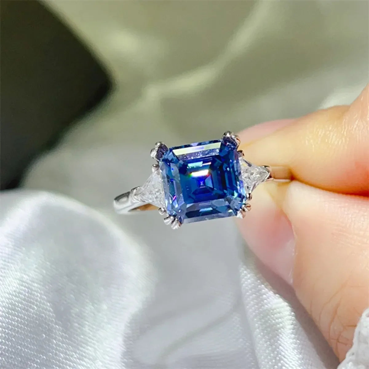 Ring Alessia - Sterling Silver 3 Carat Blue Moissanite Women's Ring Velanci