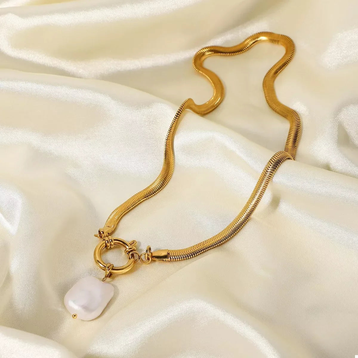 Gold-Plated Freshwater Pearl Pendant Necklace - Elegant Velanci