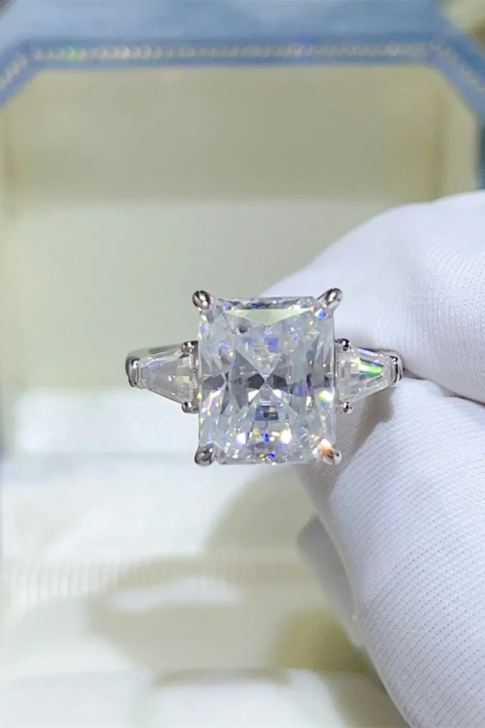 Ring Isabella - 5Ct Moissanite Platinum-Plated SterlingSilver Women's Ring Velanci