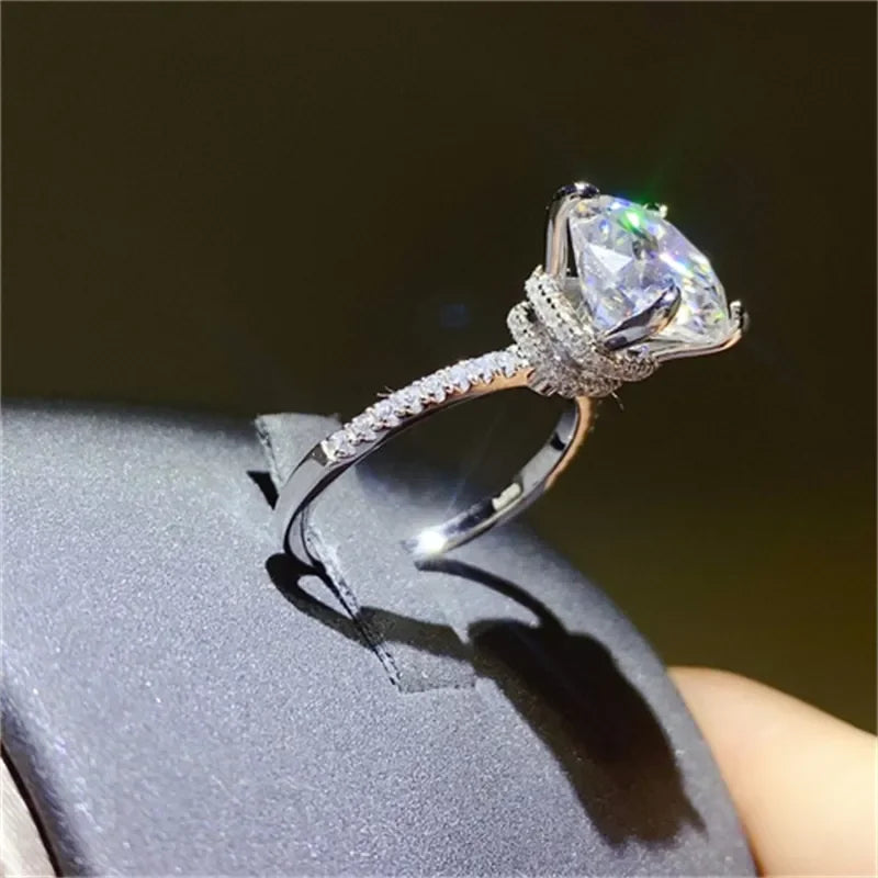 5 Carat Moissanite Ring Valentina - Brilliant Sparkle Women's Ring Velanci
