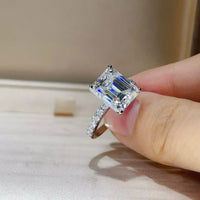 Ring Giulia - Emerald-Cut Moissanite, 5 Carat, Four-Prong Women's Ring Velanci