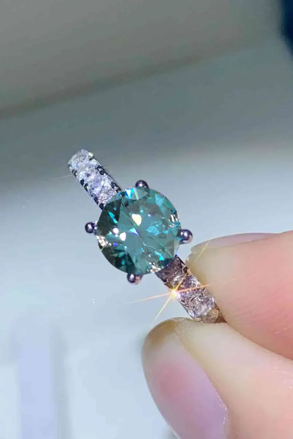 Moissanite Ring Giovanna - 1 Carat Side Stone Brilliance Women's Ring Velanci