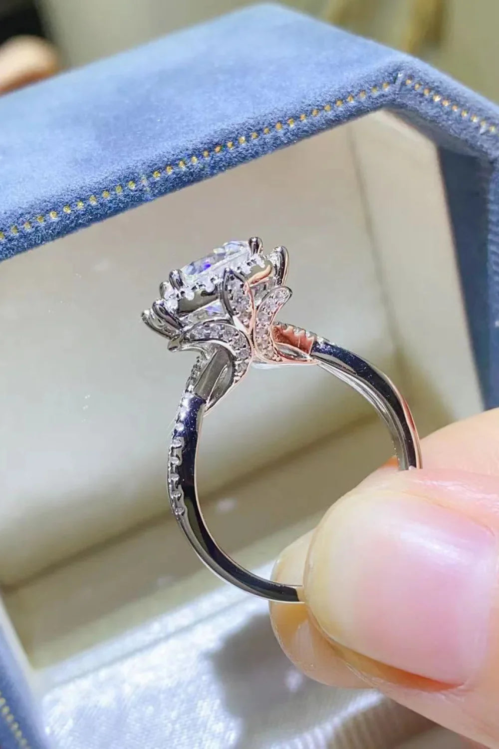 Ring Isabella - 2 Carat Moissanite Sterling Silver Women's Ring Velanci