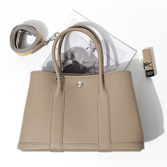 Royaume Secret Handbag: Elegance Redefined