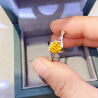 Ring Giovanna - 1 Carat Moissanite Sterling Silver Shine Women's Ring Velanci