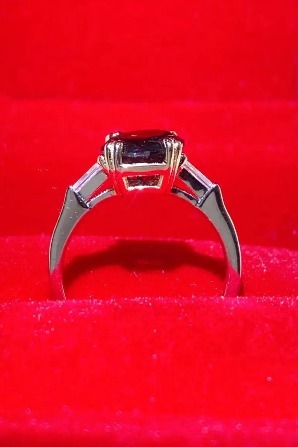 2 Carat Moissanite Ring Francesca - Minimalist Black Center Women's Ring Velanci