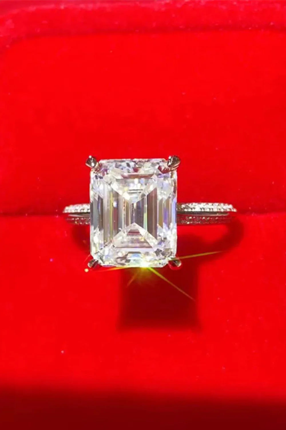 Ring Isabella - 5 Carat Emerald-Cut Moissanite Silver Women's Ring Velanci