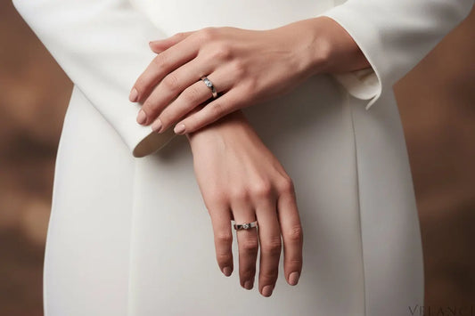 Moissanite Ring Giulia - 0.3ct Sterling Silver Shine Velanci