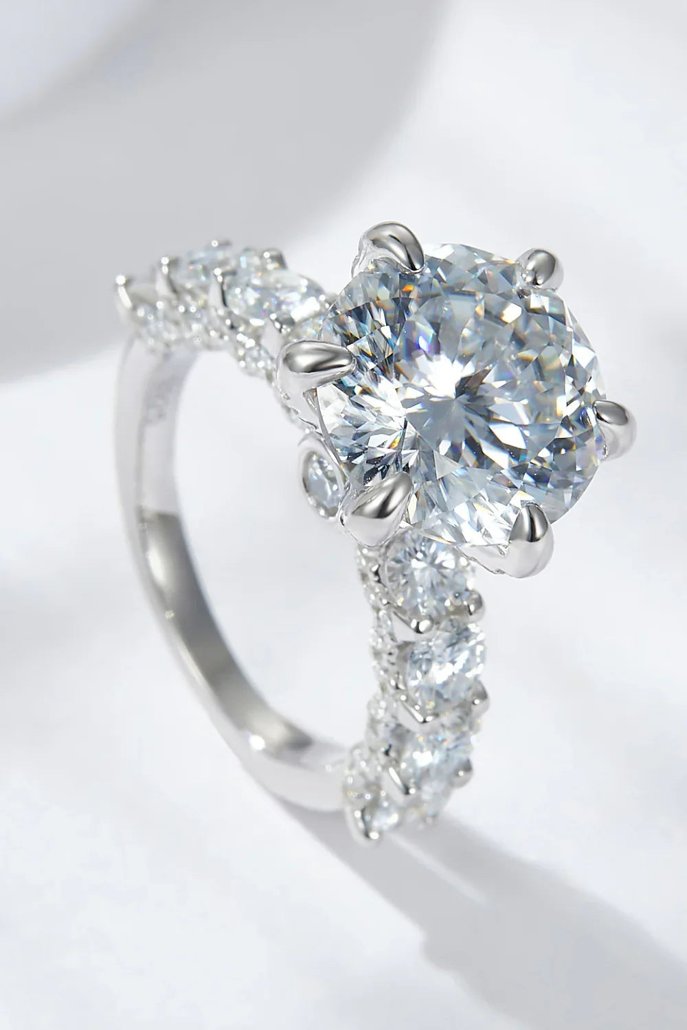 3-Carat Moissanite Ring Giulia - Coastal Sparkle Everyday Women's Ring Velanci