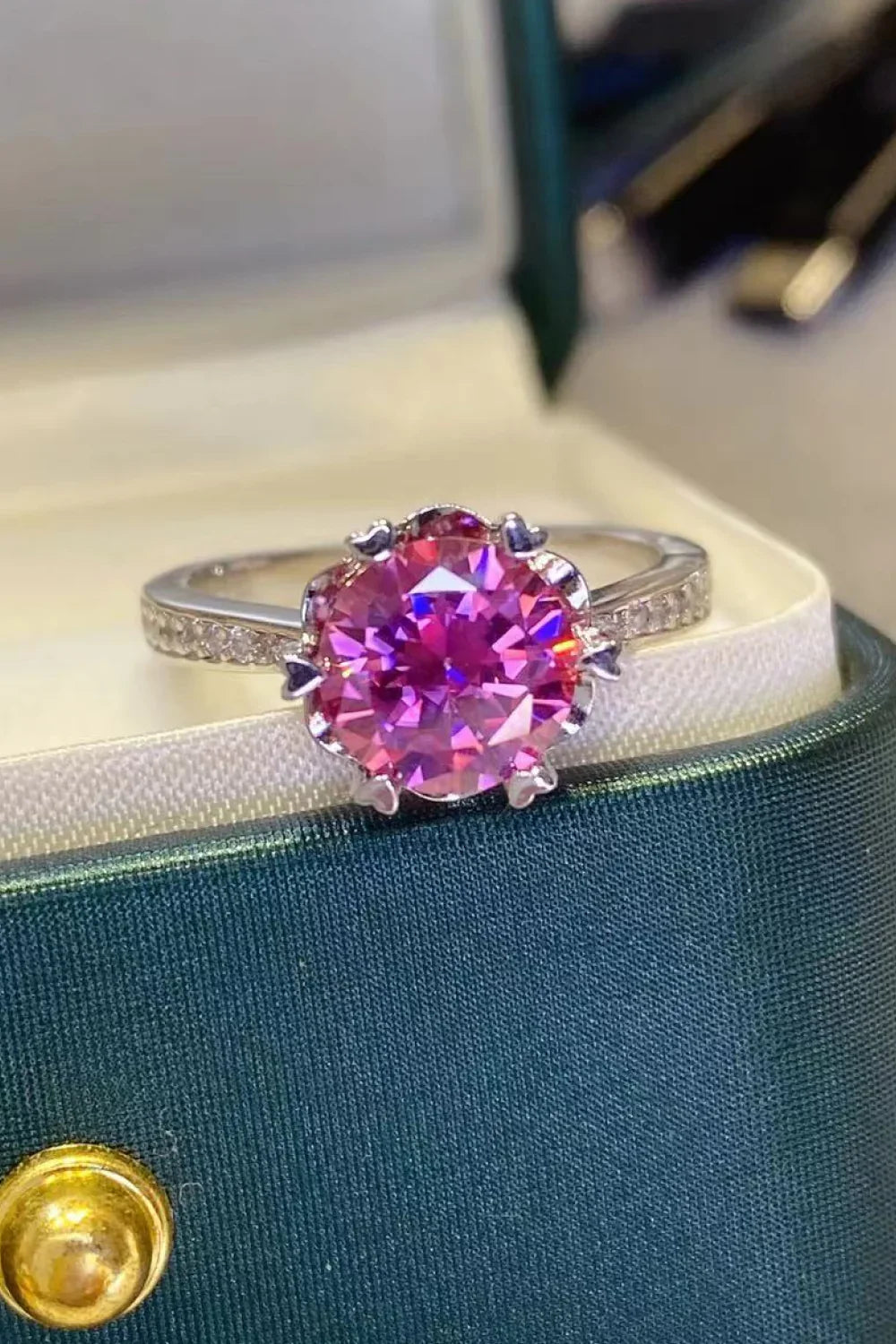 Ring Chiara - 2 Carat Moissanite Sterling Silver Brilliance Women's Ring Velanci
