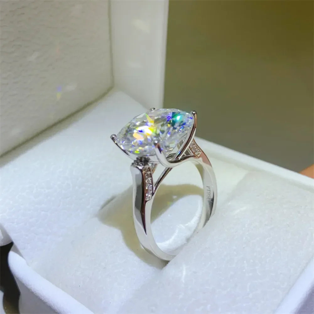 Ring Lucia - 10ct Moissanite Sterling Silver Brilliance Women's Ring Velanci