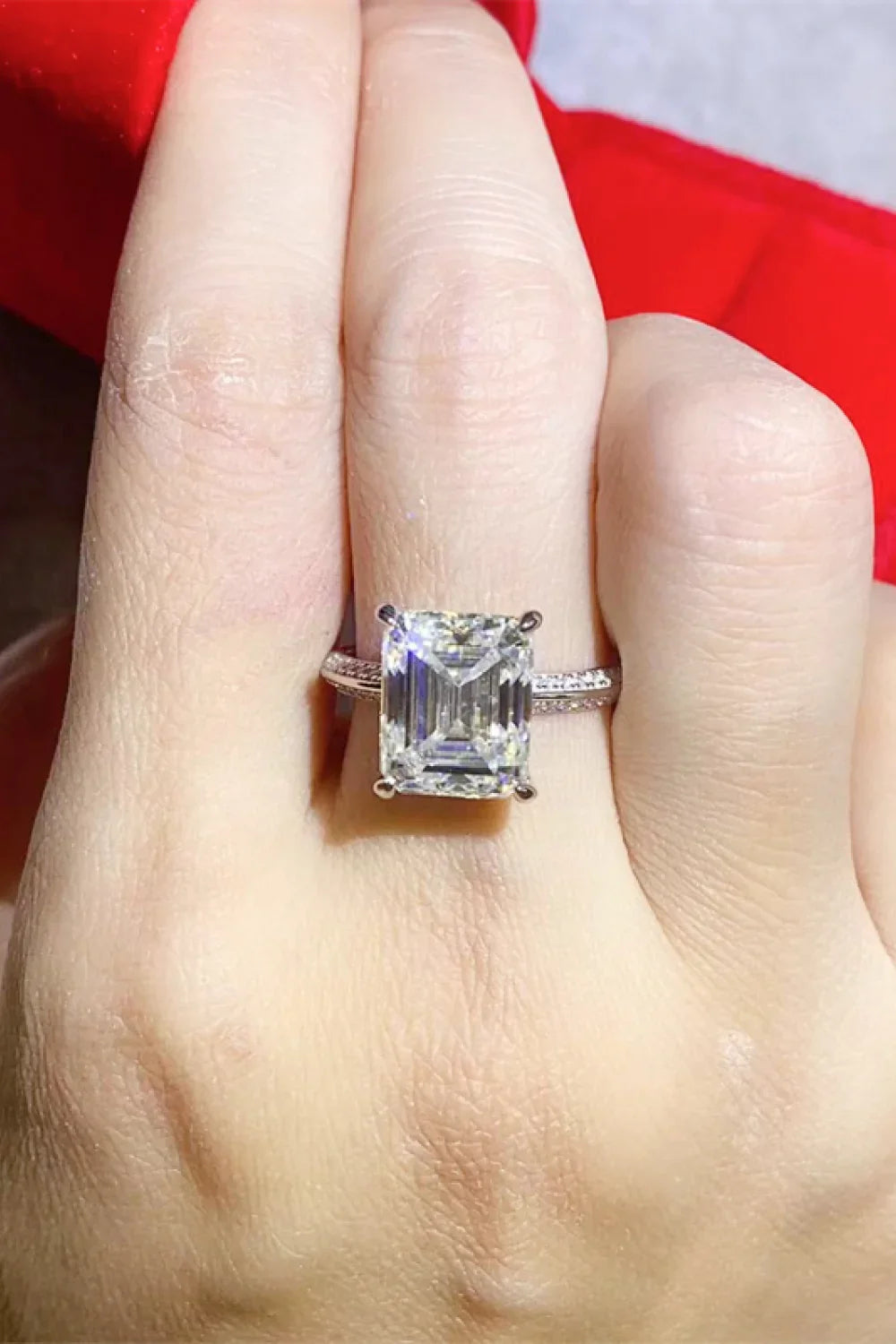 Ring Isabella - 5 Carat Emerald-Cut Moissanite Silver Women's Ring Velanci