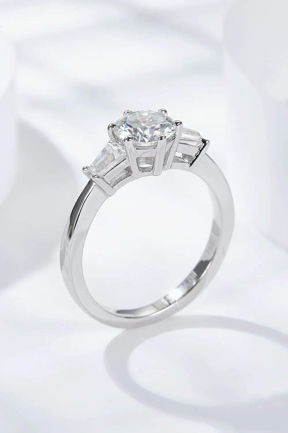 Ring Isabella - 1ct Moissanite Pt-Plated Center Solitaire Women's Ring Velanci