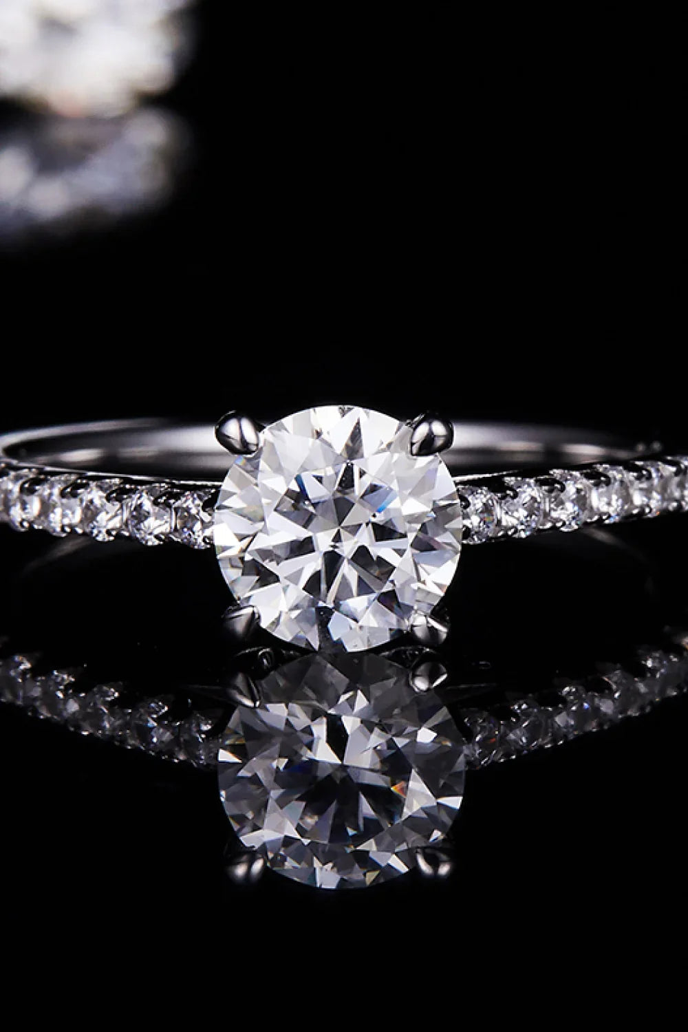 Moissanite Ring Lucia - Delicate Solitaire Sparkle Women's Ring Velanci