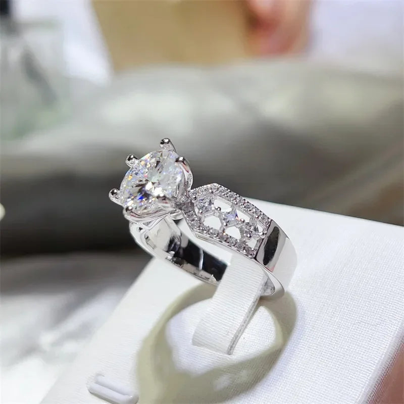 3 Carat Moissanite Ring Giulia - Platinum-Plated Halo Women's Ring Velanci