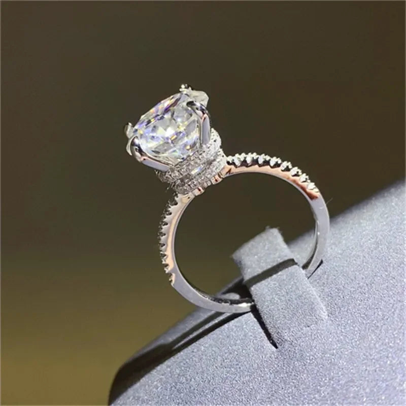 5 Carat Moissanite Ring Valentina - Brilliant Sparkle Women's Ring Velanci