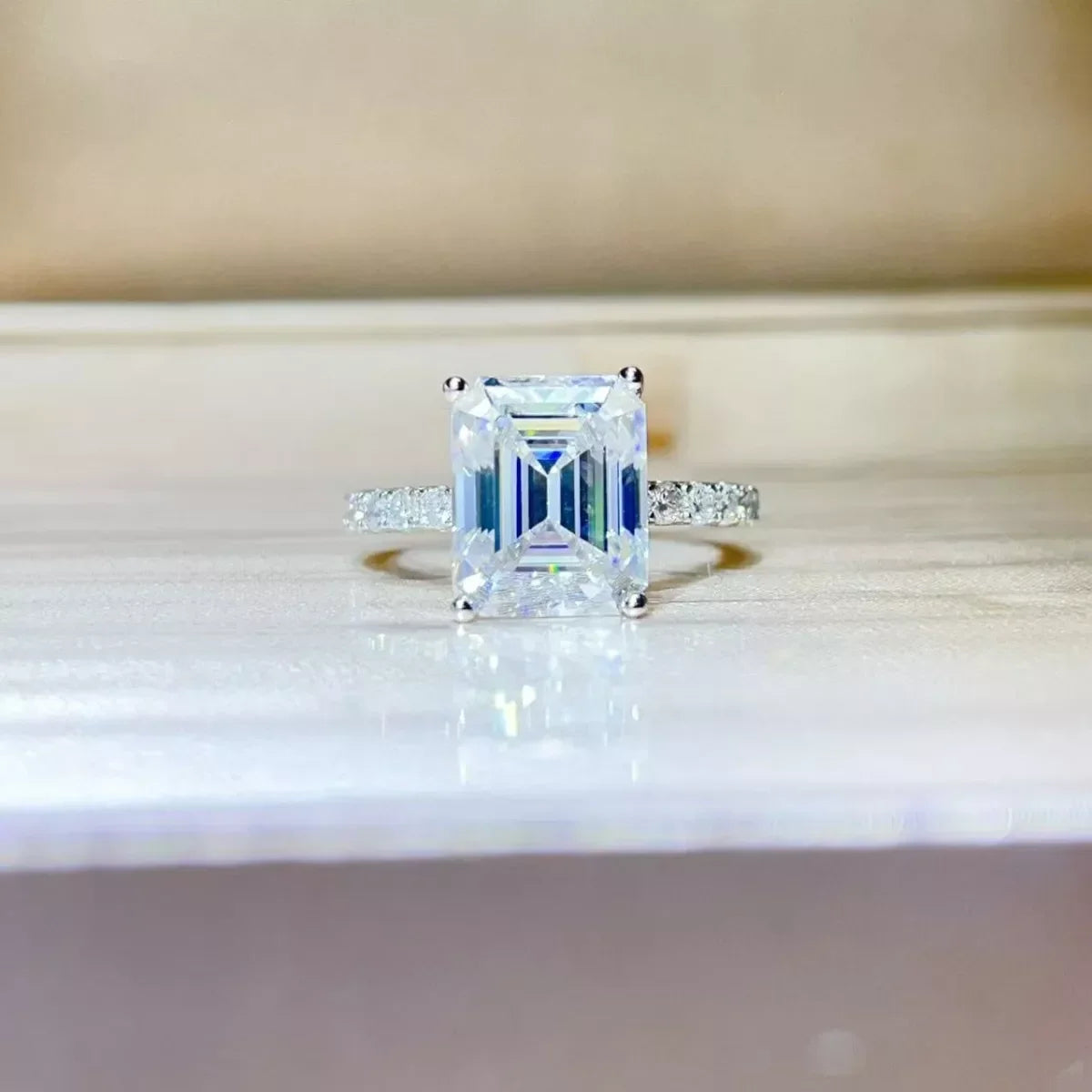 Ring Giulia - Emerald-Cut Moissanite, 5 Carat, Four-Prong Women's Ring Velanci
