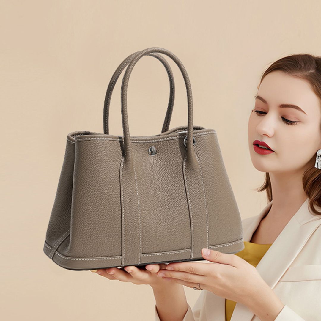 Royaume Secret Handbag: Elegance Redefined
