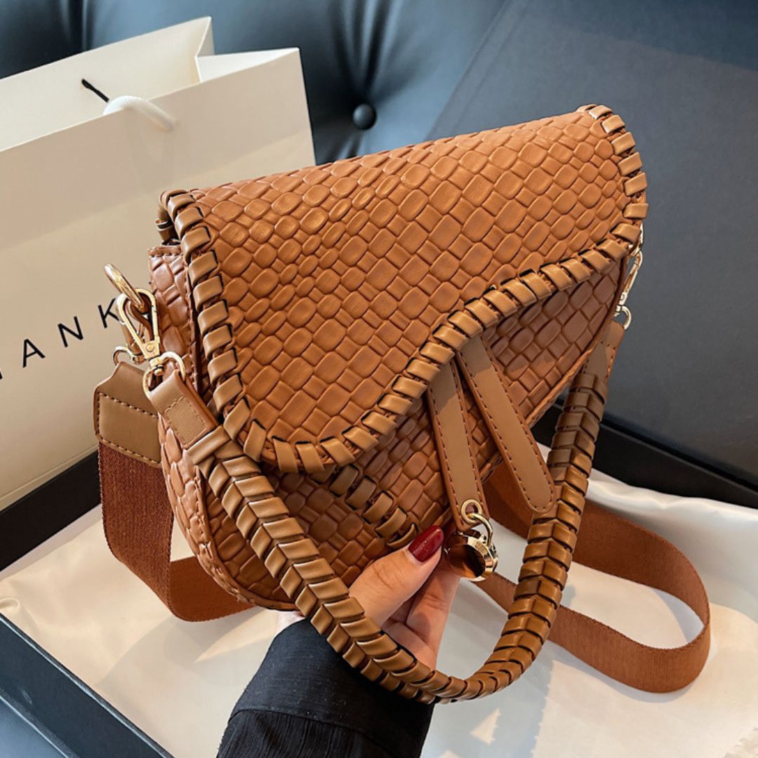 Majesté Sereine Leather Handbag