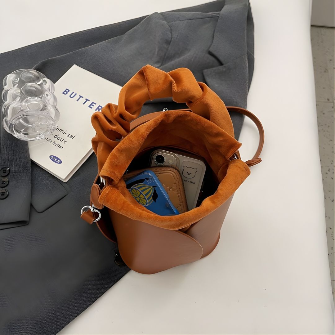 Tranquil Empress Leather Handbag