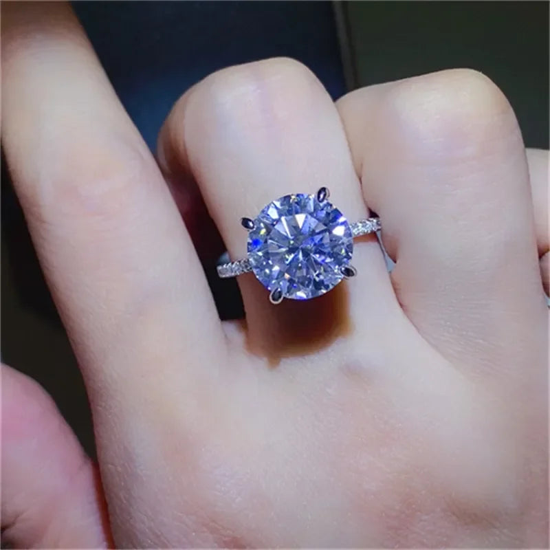 5 Carat Moissanite Ring Valentina - Brilliant Sparkle Women's Ring Velanci