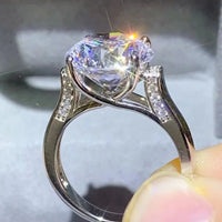 5 Carat Moissanite Ring Giovanna - Minimalist Brilliance Women's Ring Velanci