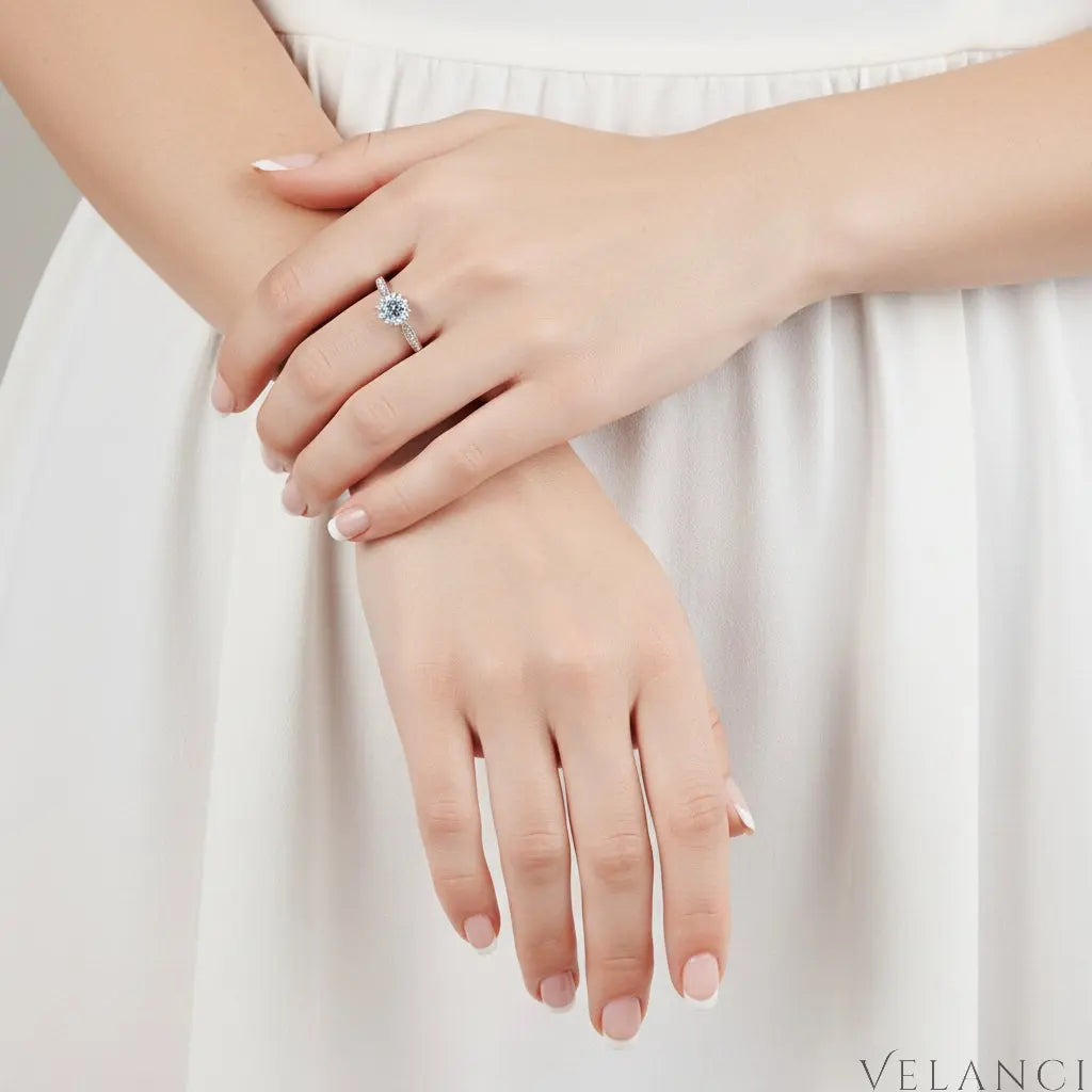 Minimalist Moissanite Snowflake Ring Luna - Rhodium Plated Velanci