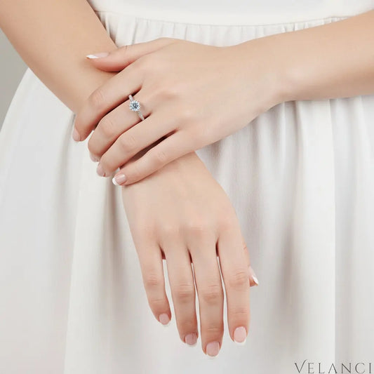 Minimalist Moissanite Snowflake Ring Luna - Rhodium Plated Velanci