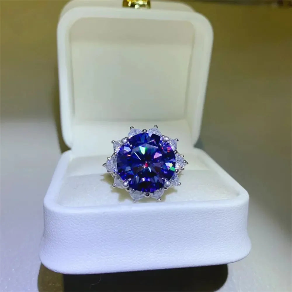 Ring Bianca - 10 Carat Moissanite Sterling Silver Halo Women's Ring Velanci