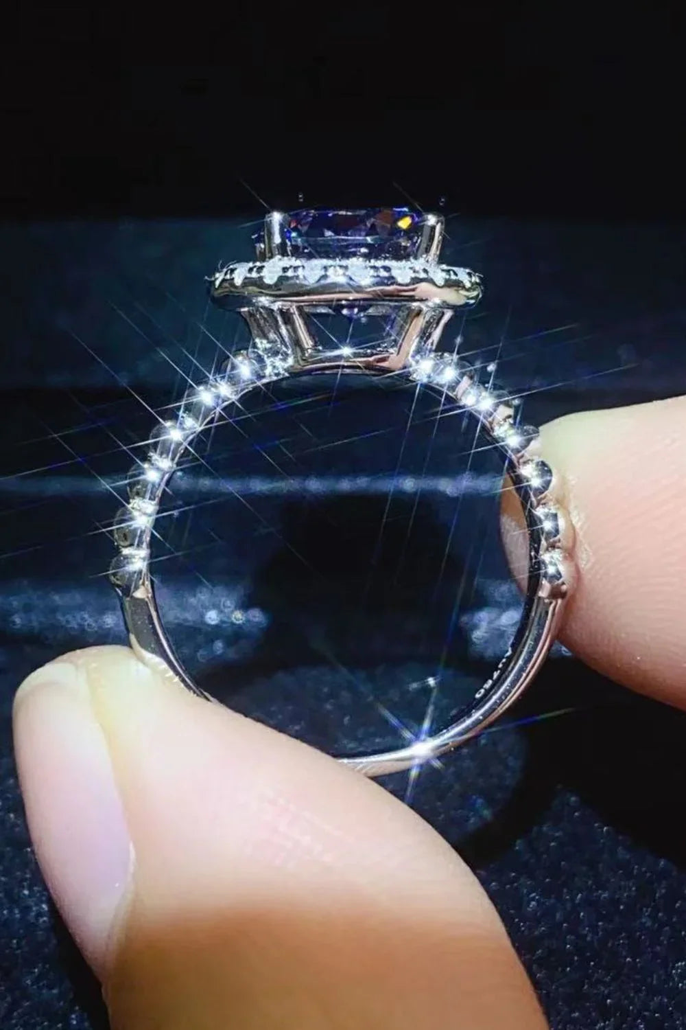 Ring Isabella - 2ct Moissanite, Platinum-Plated Elegance Women's Ring Velanci