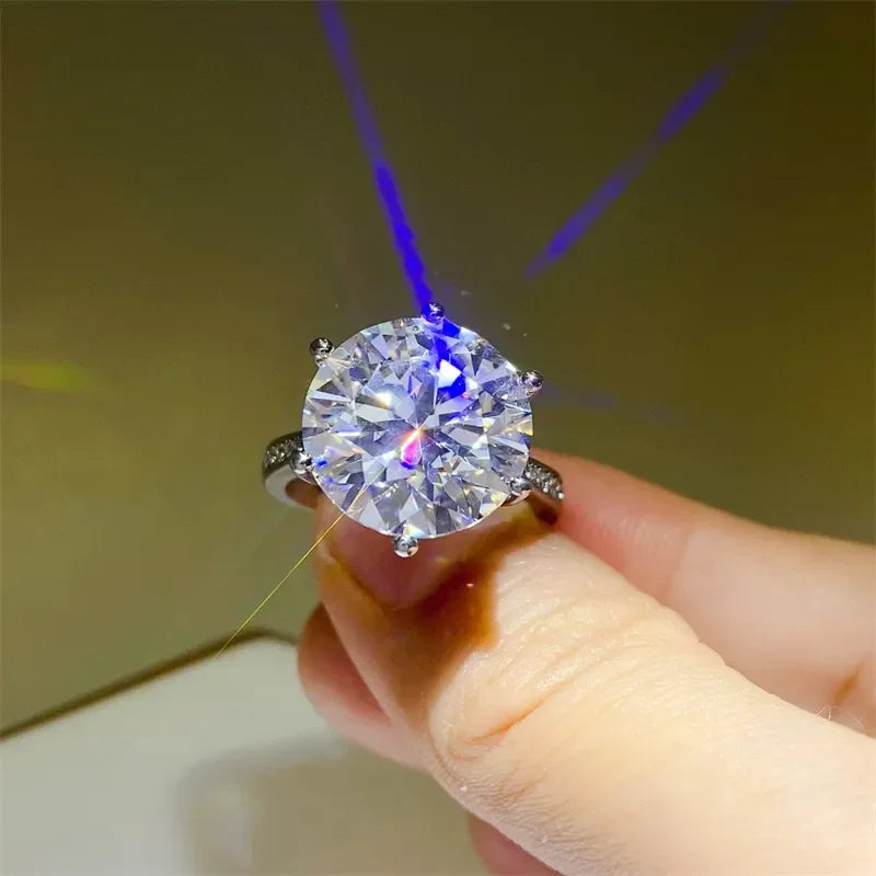 10 Carat Moissanite Ring Bianca - Coastal Sparkle Gleam Women's Ring Velanci
