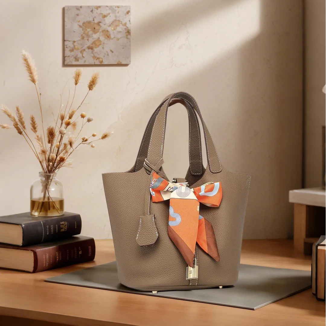 Dawn Thicket Leather Handbag: A Symphony of Elegance