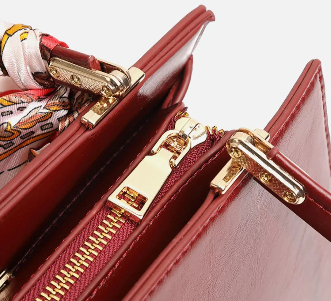 Bellissimo Château Lumière Leather Handbag Velanci