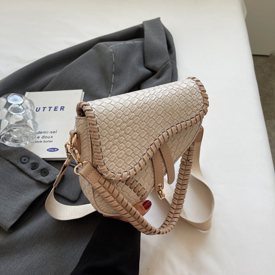 Majesté Sereine Leather Handbag