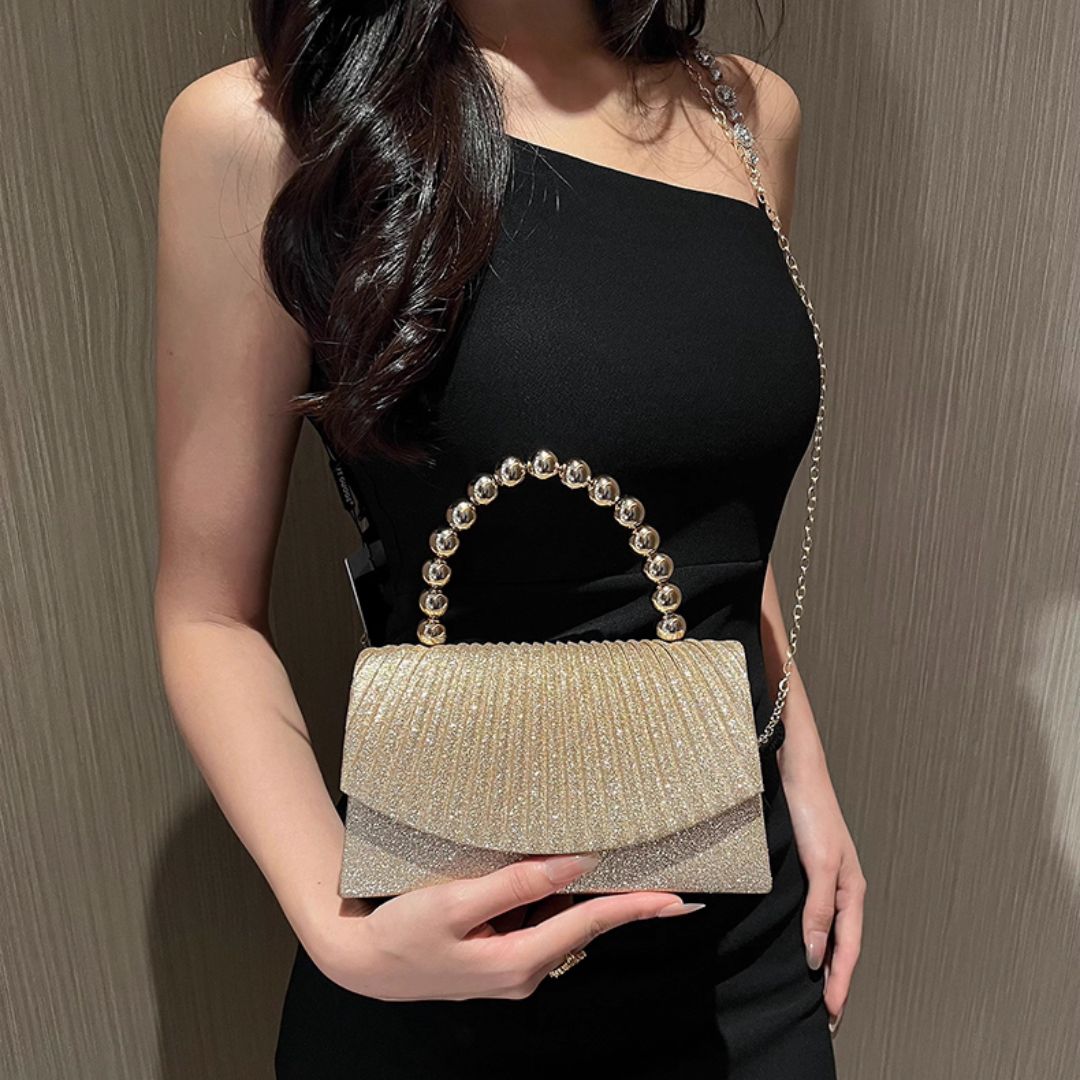 Nuit en Velours Handbag: Elegance in Twilight