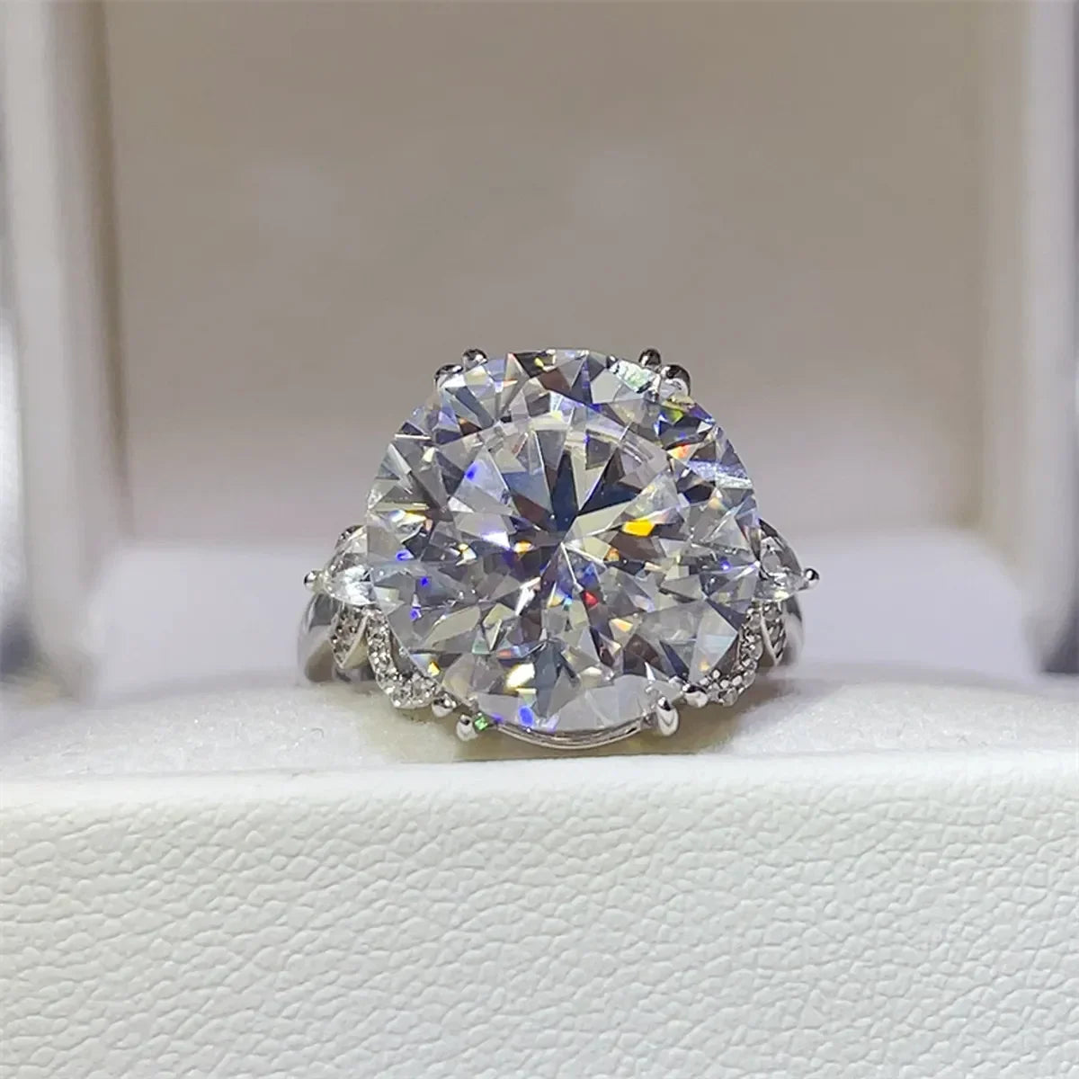 10 Carat Moissanite Ring Isabella - Coastal Sparkle Women's Ring Velanci